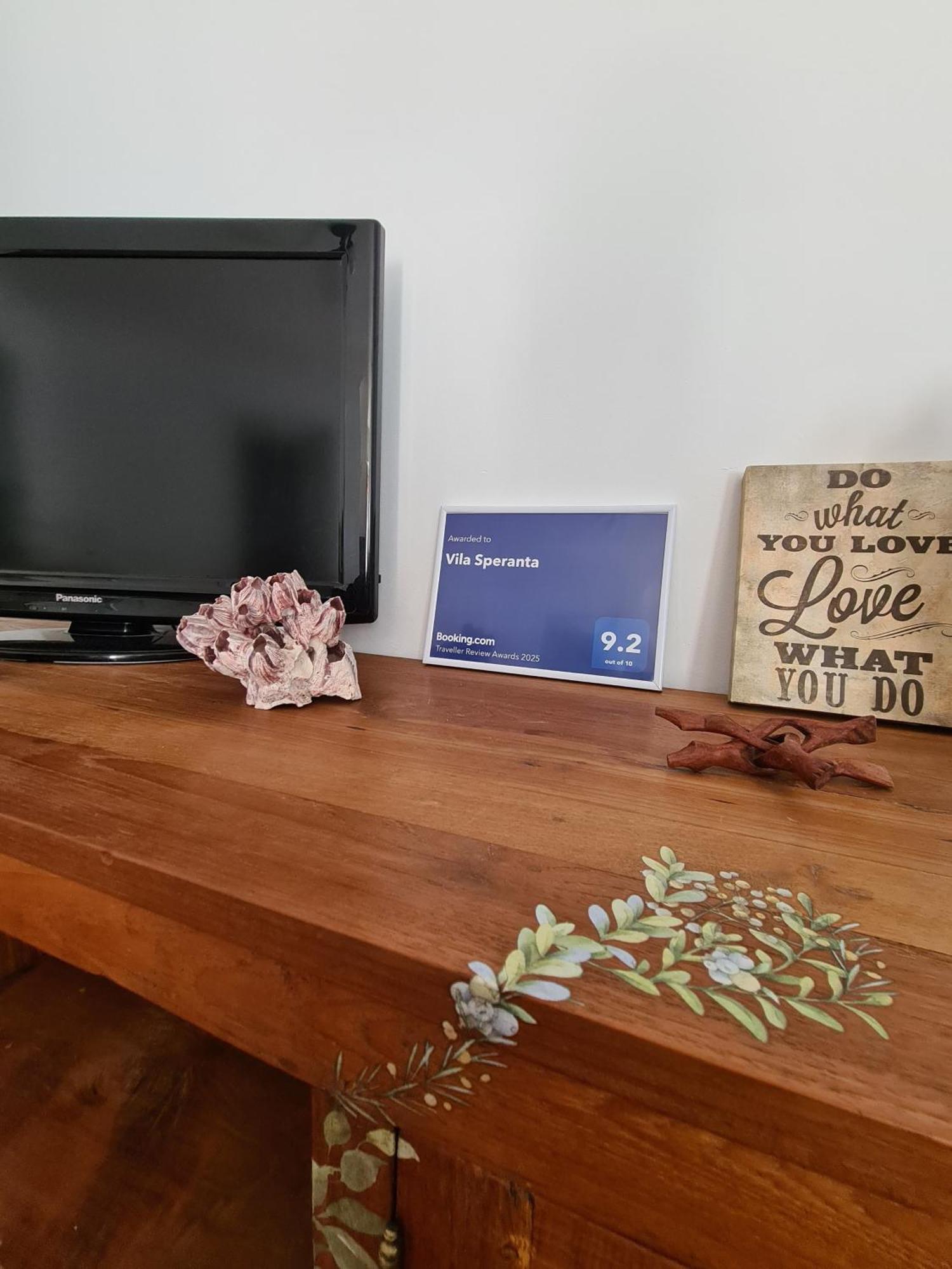 Vila Speranta Pleşcoi Eksteriør bilde